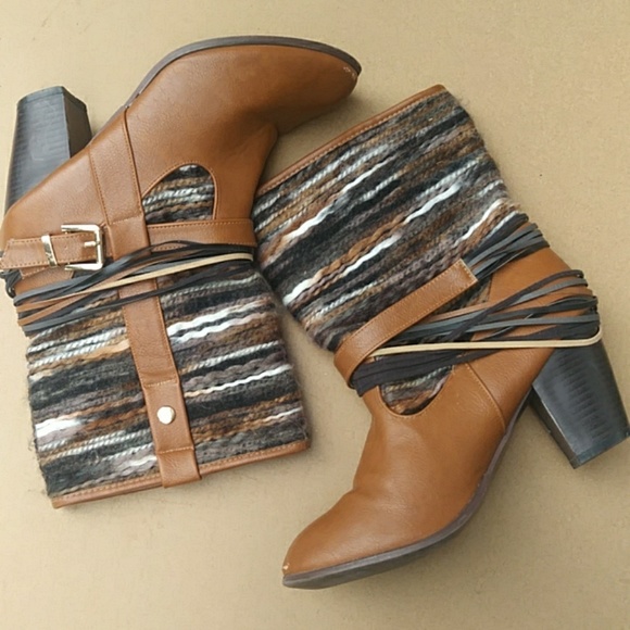 Francesca's Collections Shoes - 🍁Francesca's Felthed Wool Leather Booties